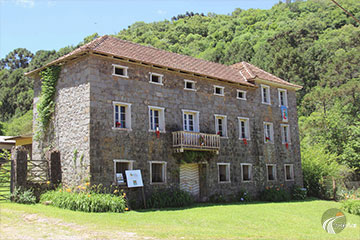 Bento Gonçalves - Caminhos de Pedra - Casa Merlin de 1878